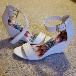 AE wedges